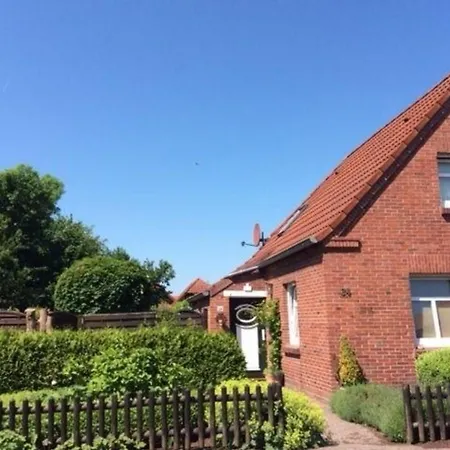 Liebevoll Eingerichtetes Mit Charme Und Seele Und Wunderschoenem Garten بيت للعطل Hage